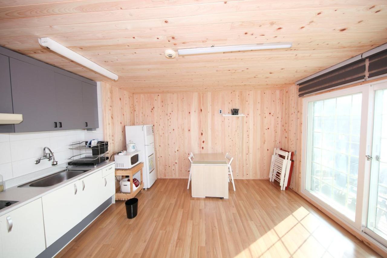 Park Jeong A Pension Ganghwa Exterior photo